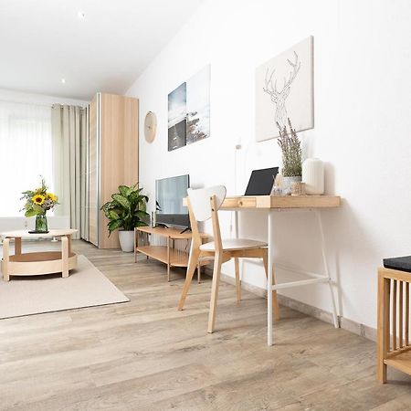 Apart4Me Scandi Apartment Geislingen Zentral Mit Parkplatz Ґайслінґен-ан-дер-Штайґе Екстер'єр фото