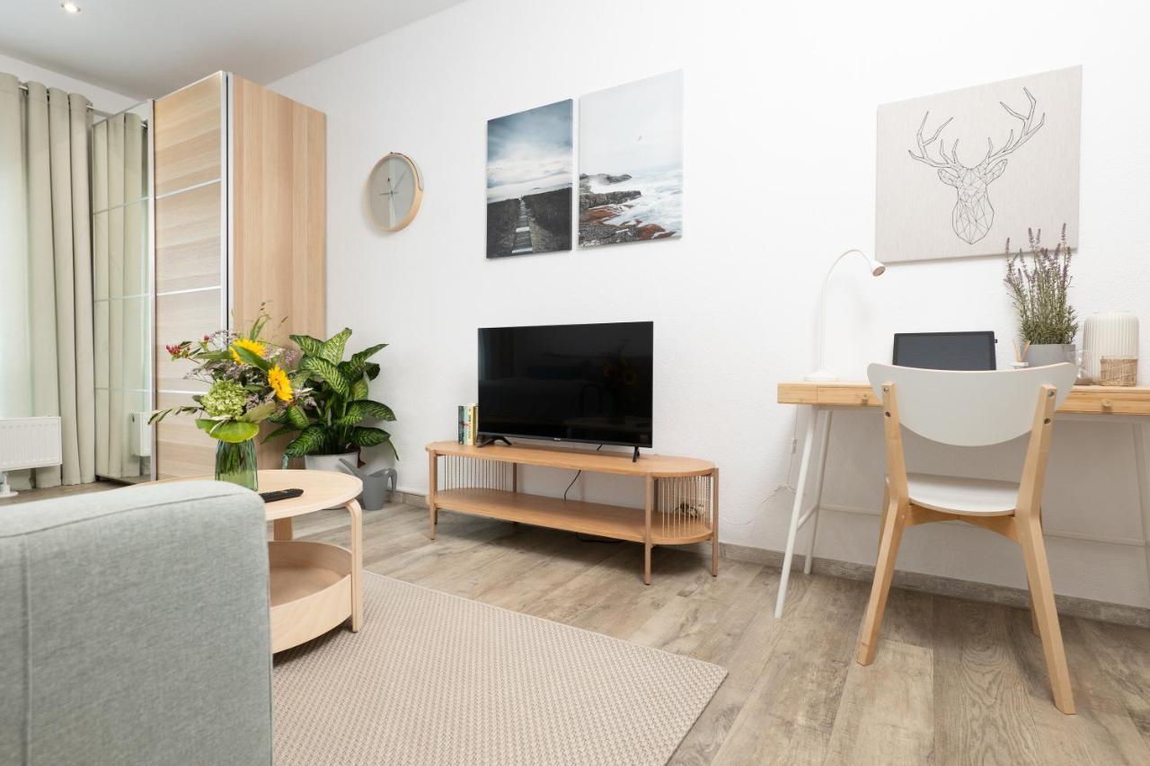 Apart4Me Scandi Apartment Geislingen Zentral Mit Parkplatz Ґайслінґен-ан-дер-Штайґе Екстер'єр фото