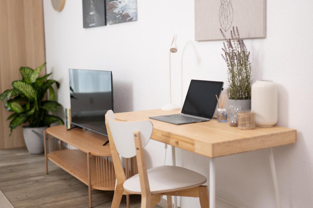 Apart4Me Scandi Apartment Geislingen Zentral Mit Parkplatz Ґайслінґен-ан-дер-Штайґе Екстер'єр фото